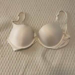 White VS Bombshell Bra